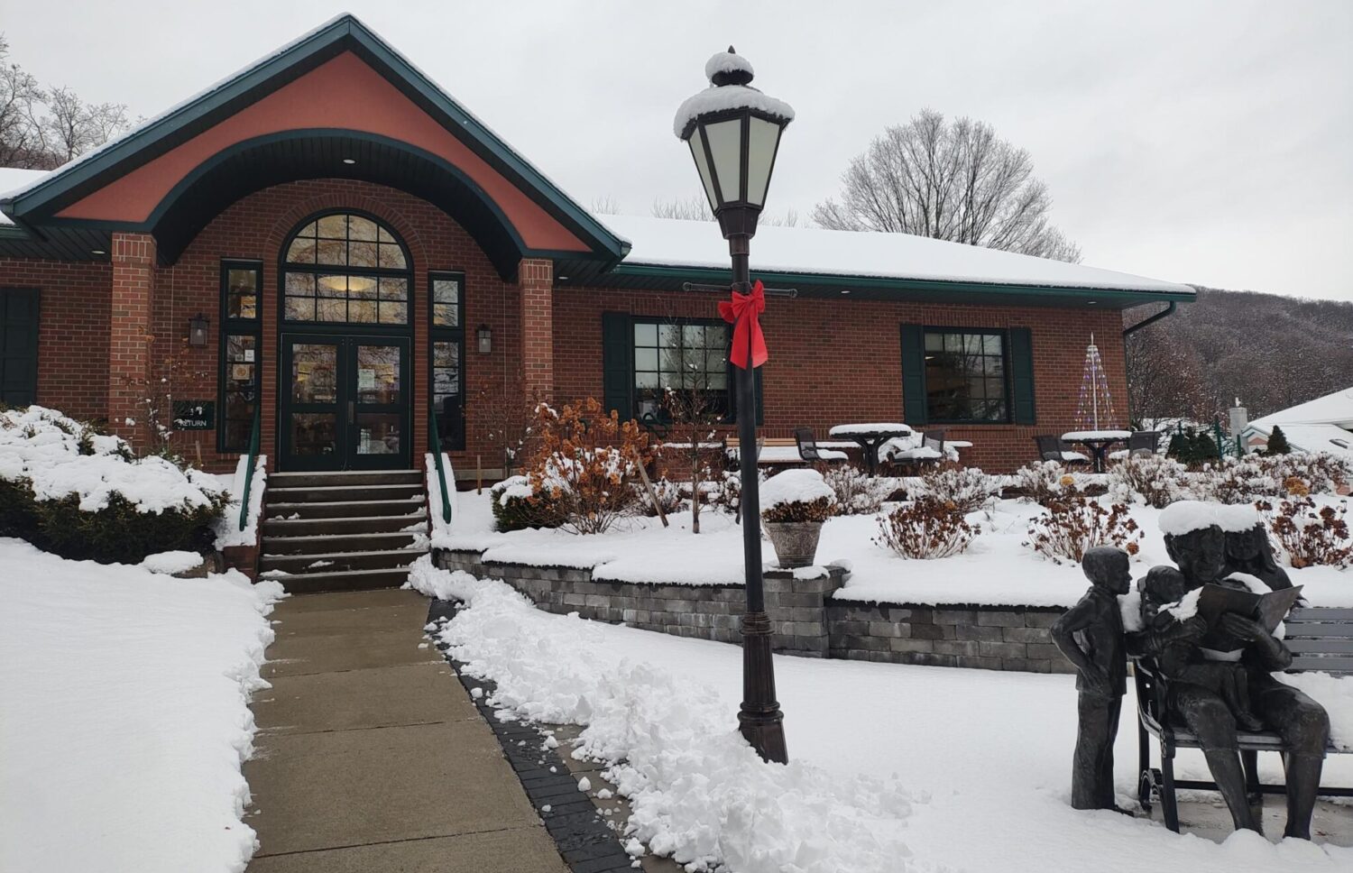 Fred & Harriett Taylor Memorial Library